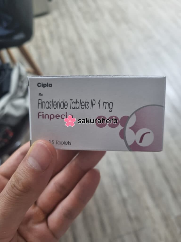거의 1년째 복용중인 탈모인입니다