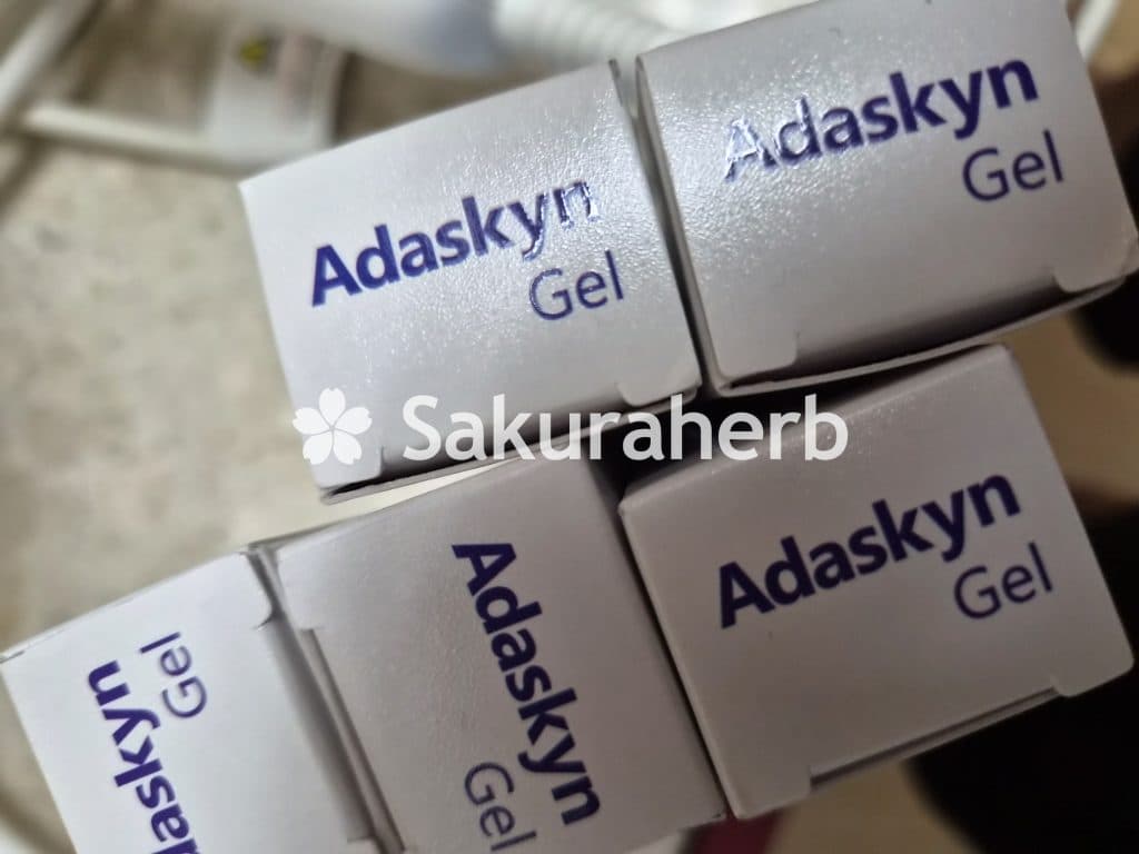 후기 - Adaskyn 0.1% Gel