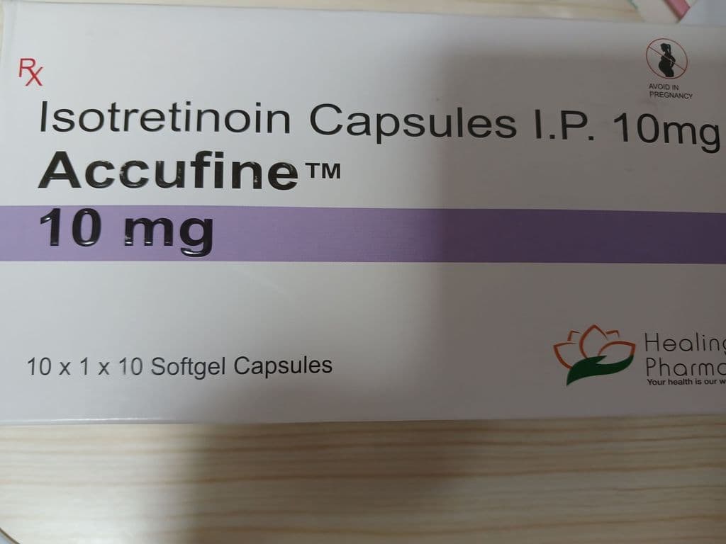 후기 - 아큐파인 10 ( 이소트레티논 Isotretinoin 10mg ) - 600정